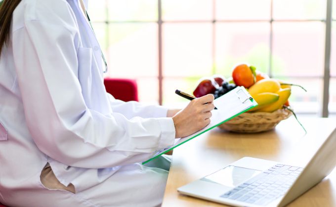 栄養指導のプロによる初回食事指導